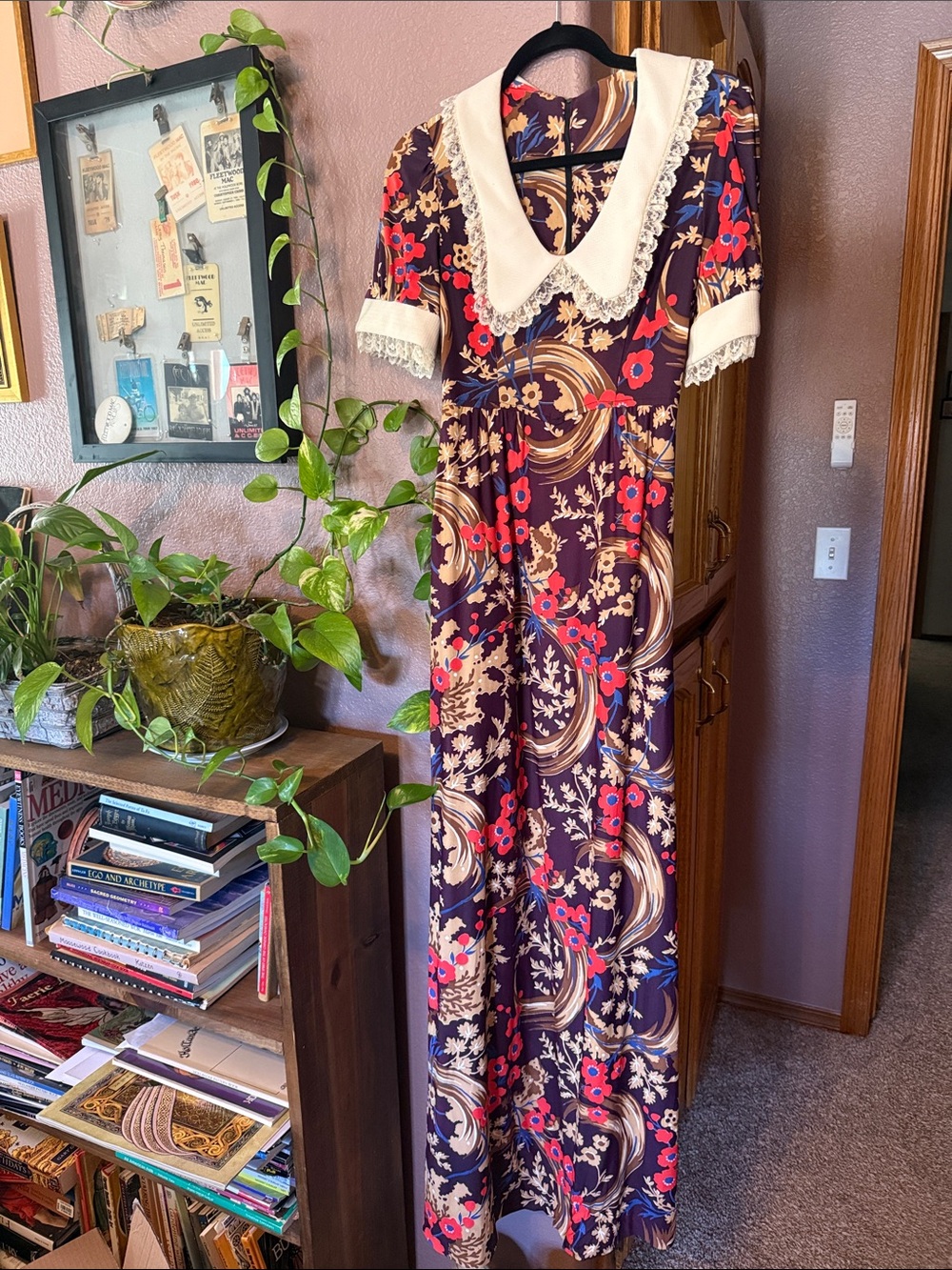 Vintage Floral Maxi Dress with Contrast Collar - Red & Cream